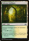 Selesnya Guildgate · Guilds of Ravnica (GRN) #256